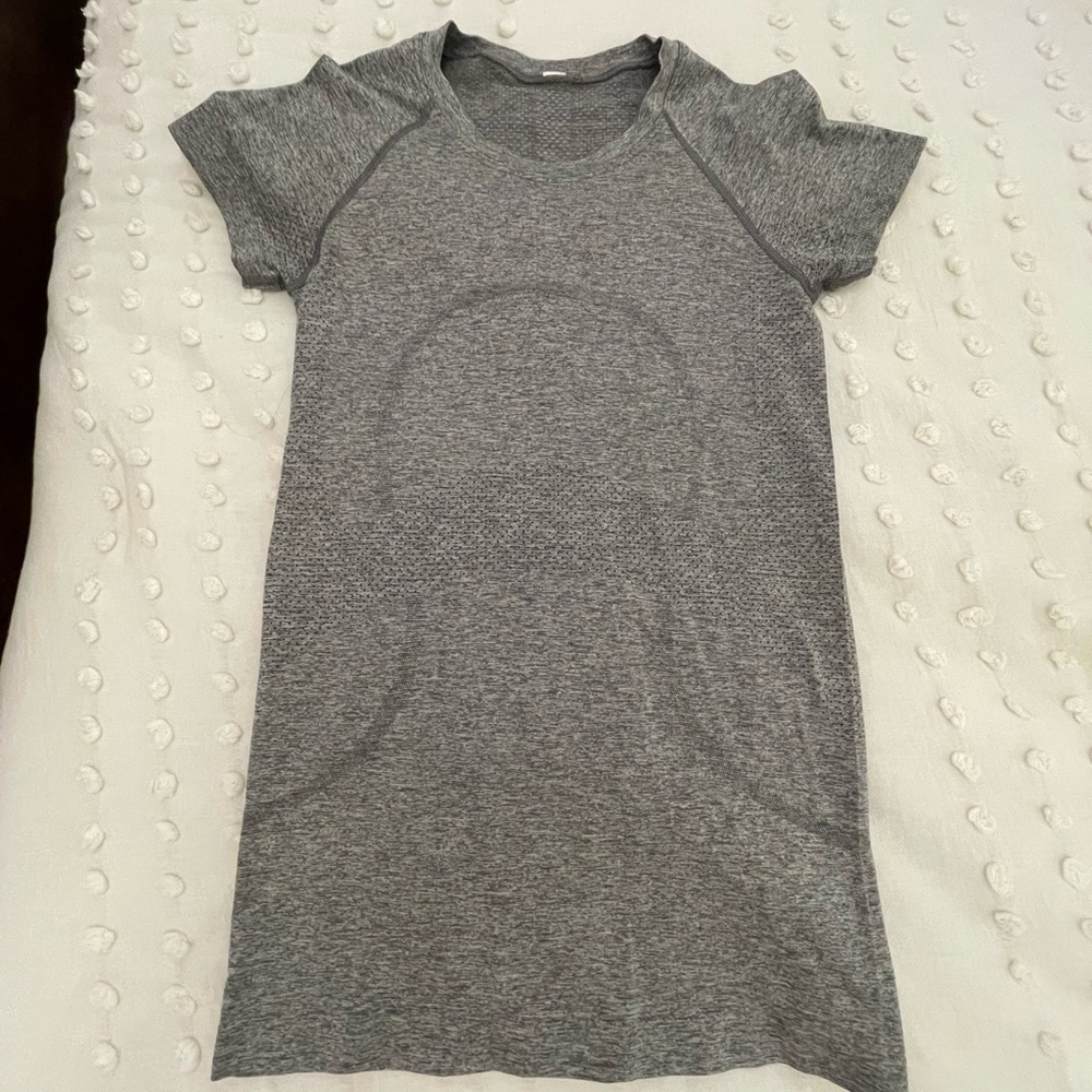 Lululemon Swiftly Tech Size 4